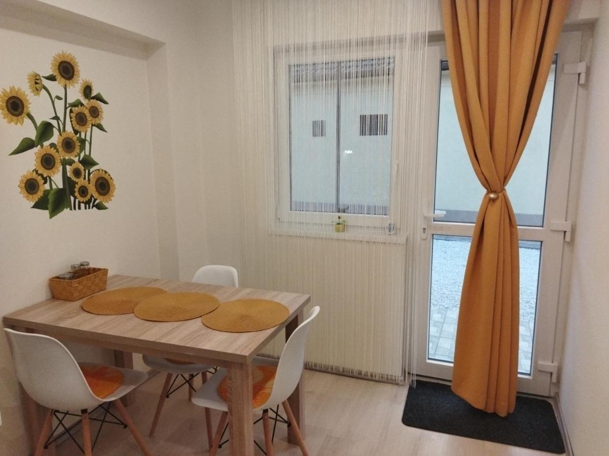 Csengo Vendeghaz Hotel Kiskoros Bagian luar foto
